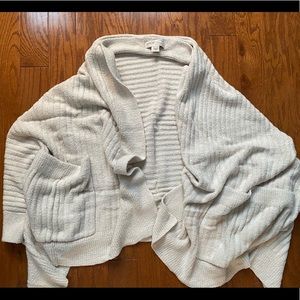 Barefoot Dreams cozy wrap with pockets